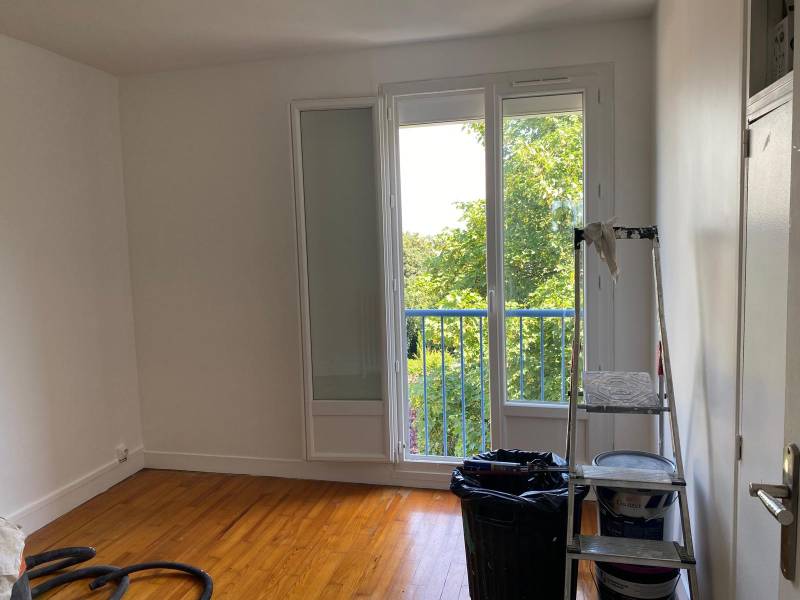 rénovation de murs enduit et peinture après dégât des eaux proche Le Havre