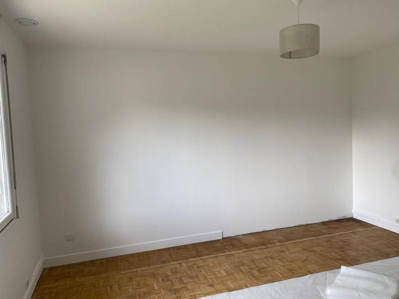 Après travaux de reprise du mur enduit et peinture à Octeville-sur-Mer